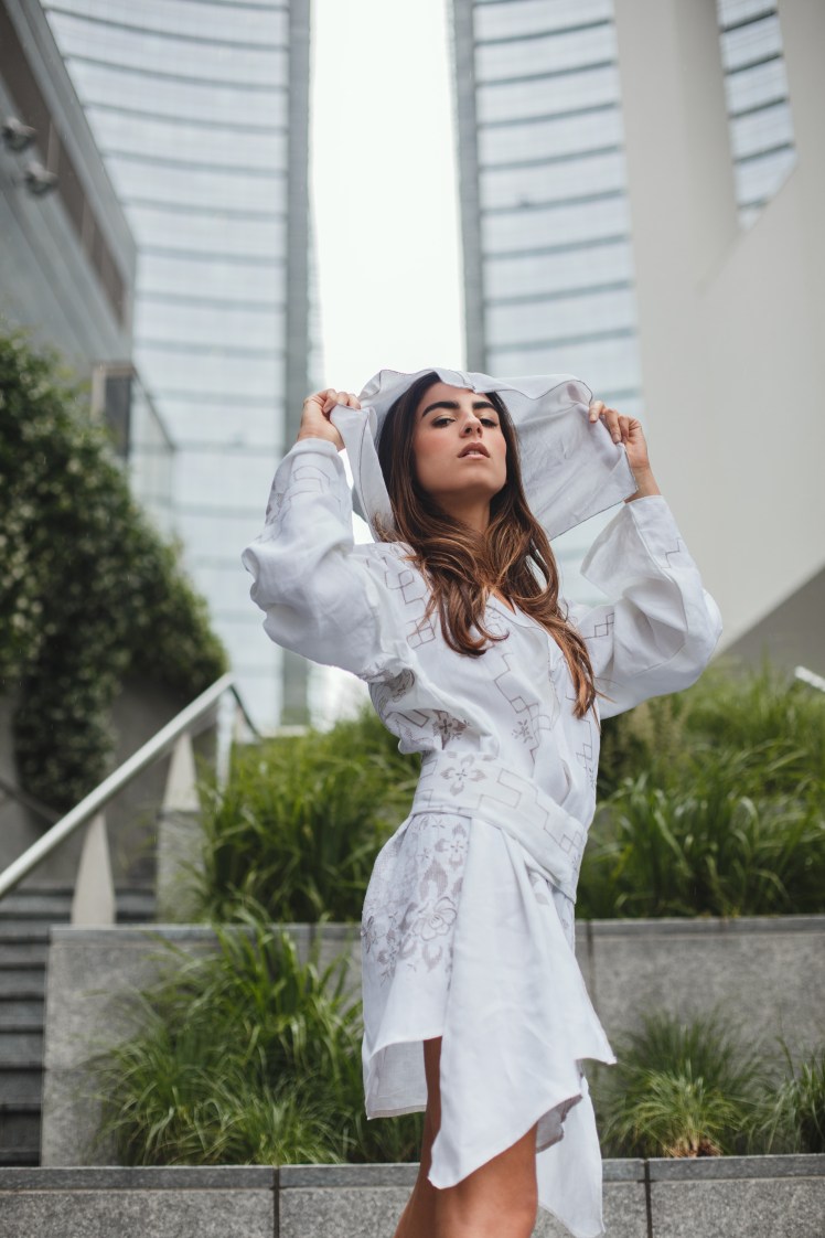 Ph: Petru Gorea, M: Ludovica Tiso